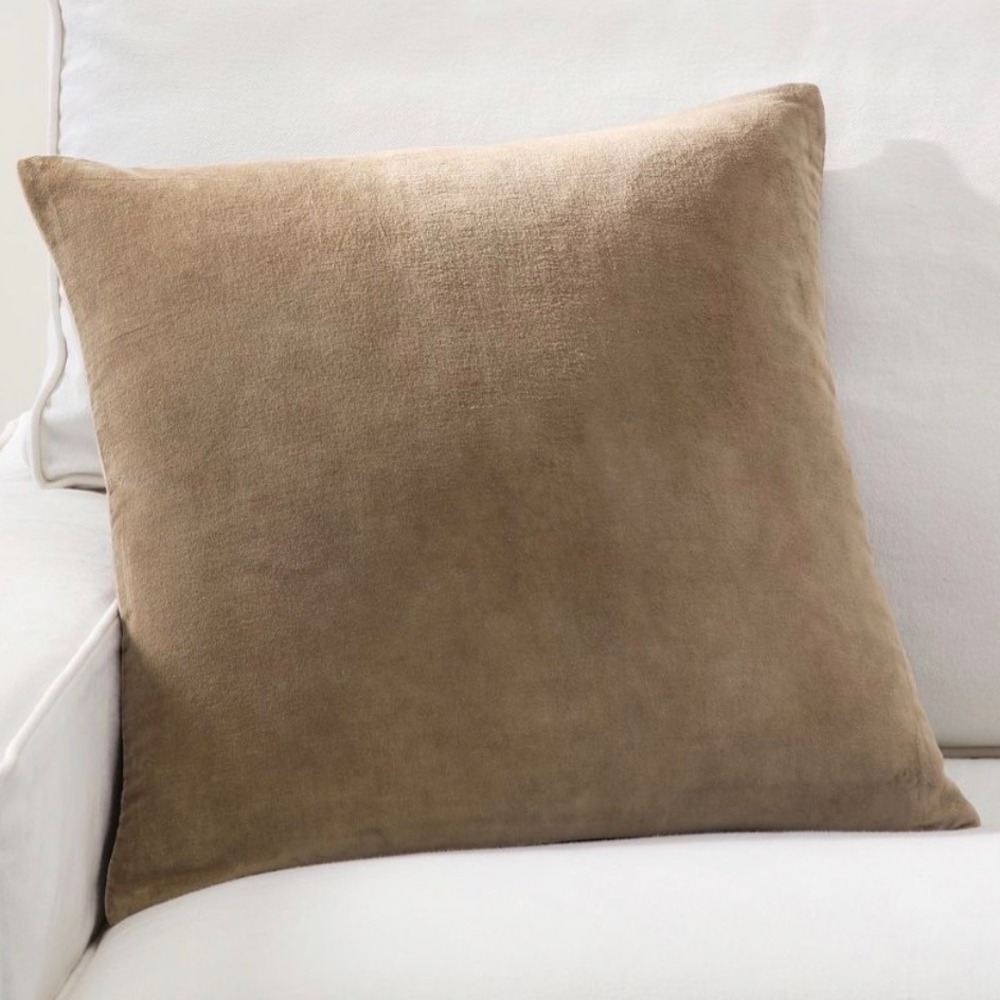 Pottery Barn Everywhere Velvet Pillow Covers 20x20 Taupe Set of 2 New - Picture 5 of 11